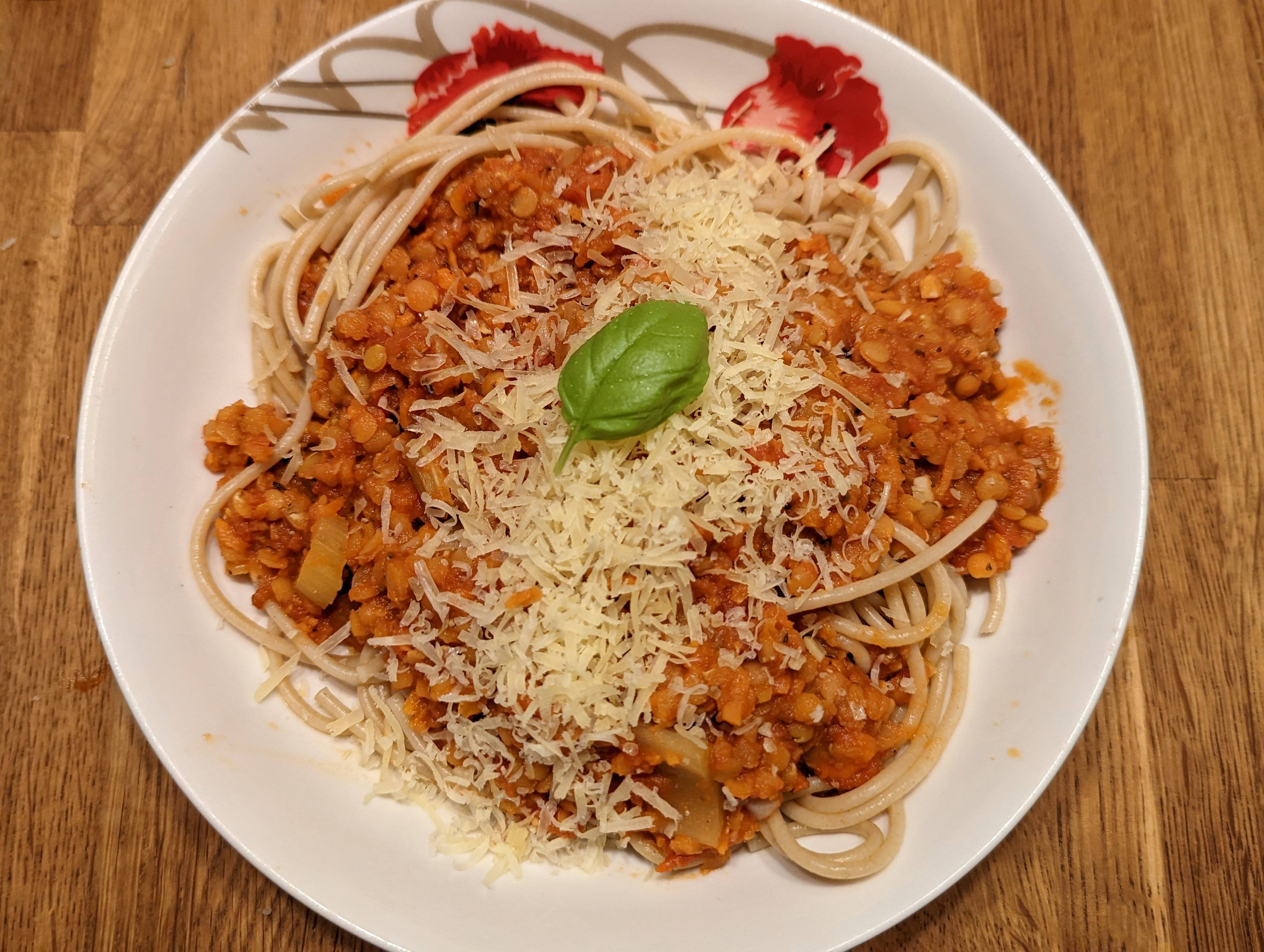 Vöröslencsés bolognai spagetti